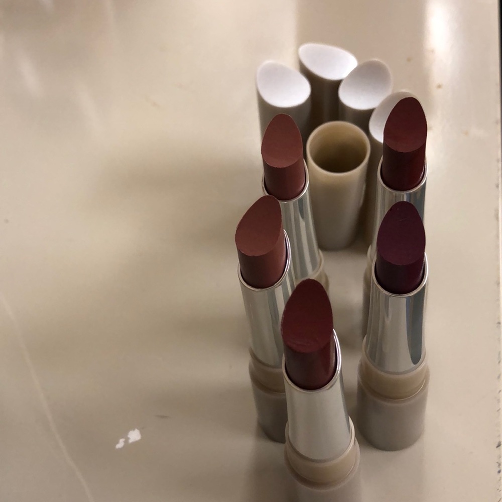 MaryKay velvet lip creme 1 oh so currant/cassis,